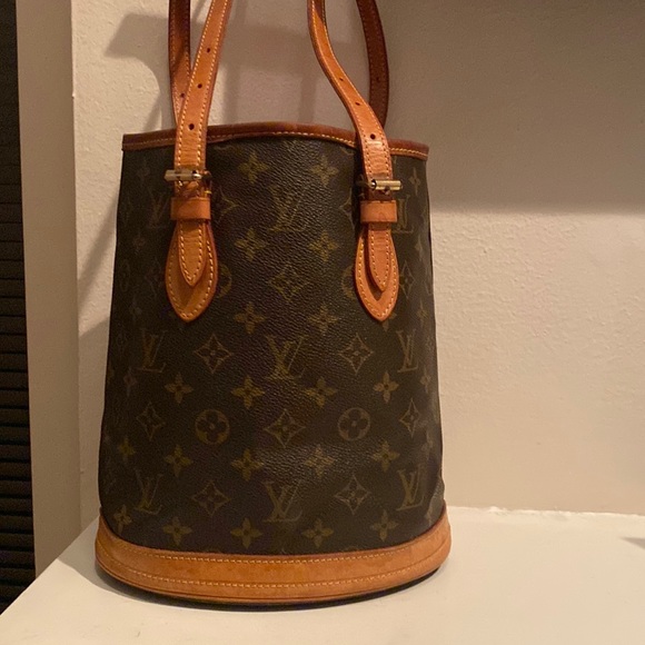 Louis Vuitton Bucket Bag - Picture 2 of 13